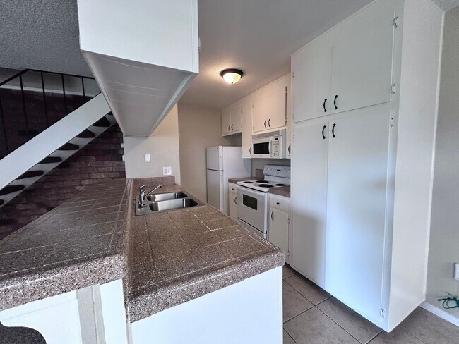 Photo - Two Bedroom One Bathroom Apartment