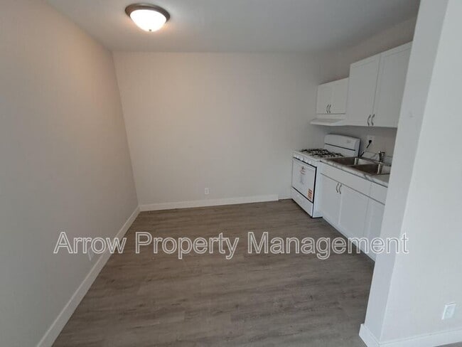 Photo - 1416 Oakland Rd NE