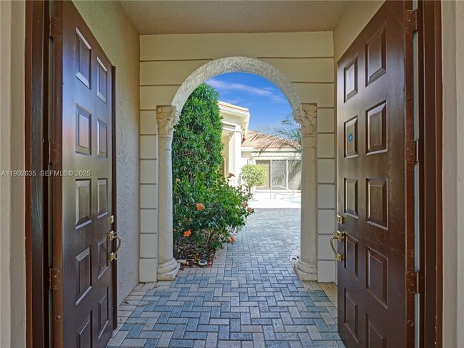 Photo - 16291 Bristol Pointe Dr