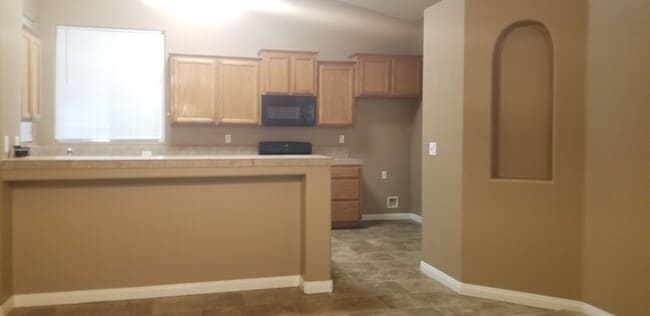 Photo - 10211 Lanesborough Ave