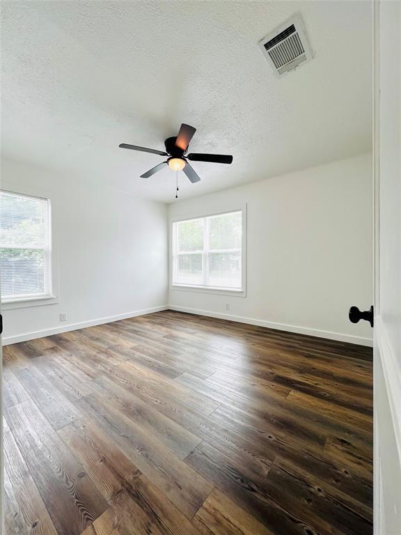 Photo - 728 Copeland St