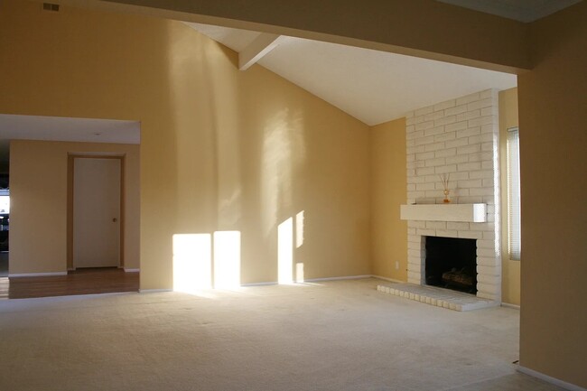 Photo - 11 Woodhollow