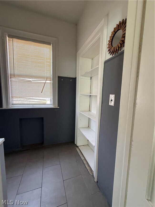 Photo - 320 Woodlawn Ave Unit 5