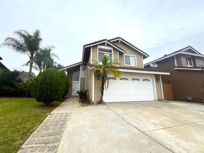 Building Photo - 3 bed, 2.5 bath located in Corona, CA!