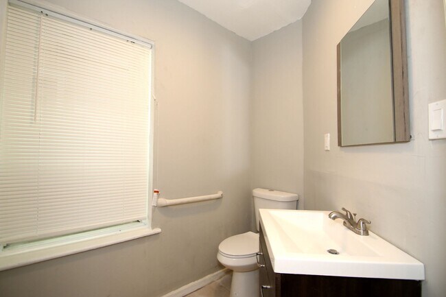 Photo - 42 Walnut St Unit 1st Fl