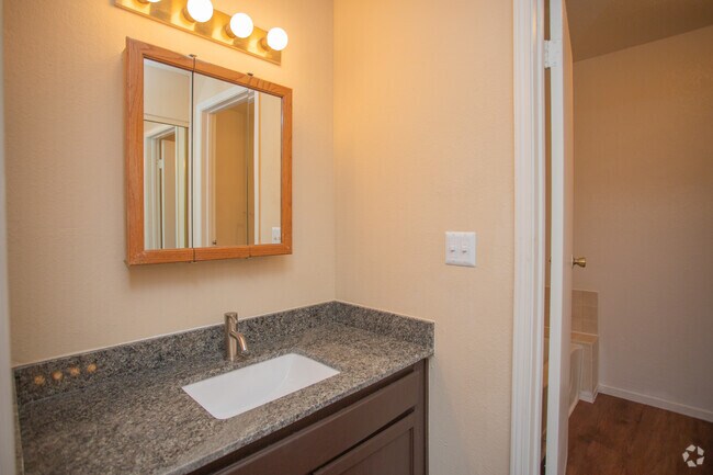 B2 2BDx2BA 1100SF - MacArthur Park