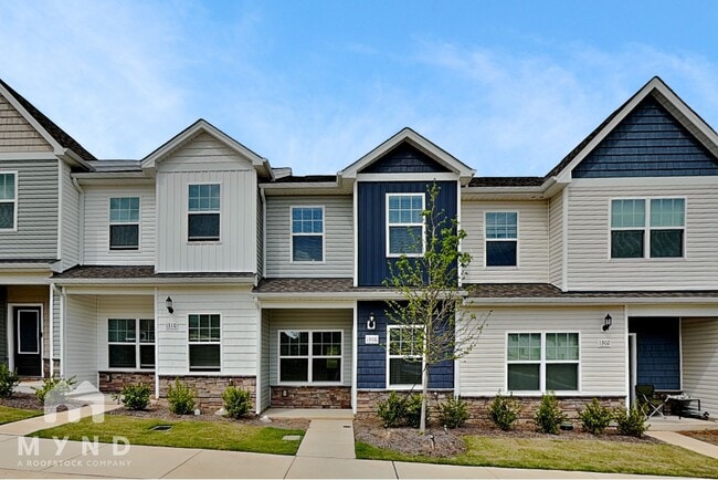 Building Photo - 1306 Principal Featherstone Ave