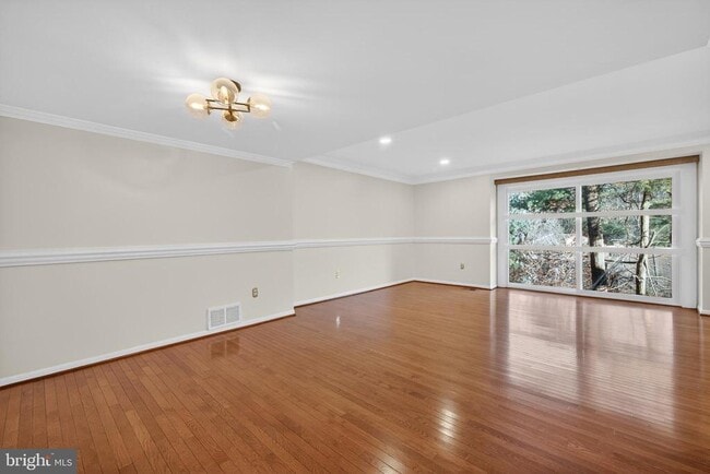 Photo - 9250 Three Oaks Dr