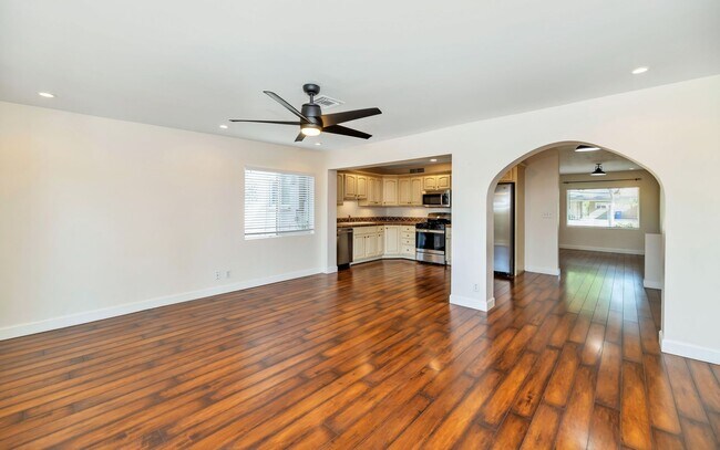 Photo - 2501 E Highland Ave