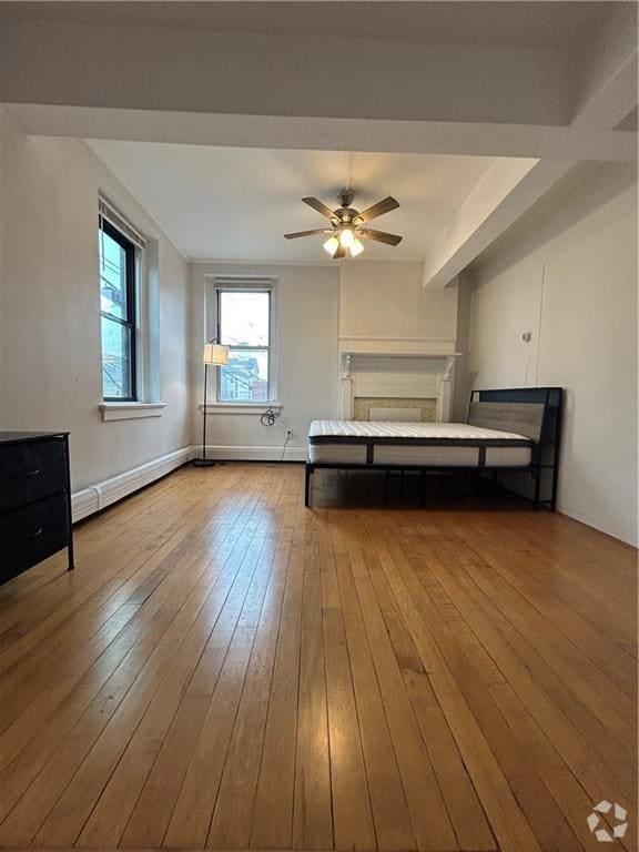 Building Photo - 374 Thames St Rental