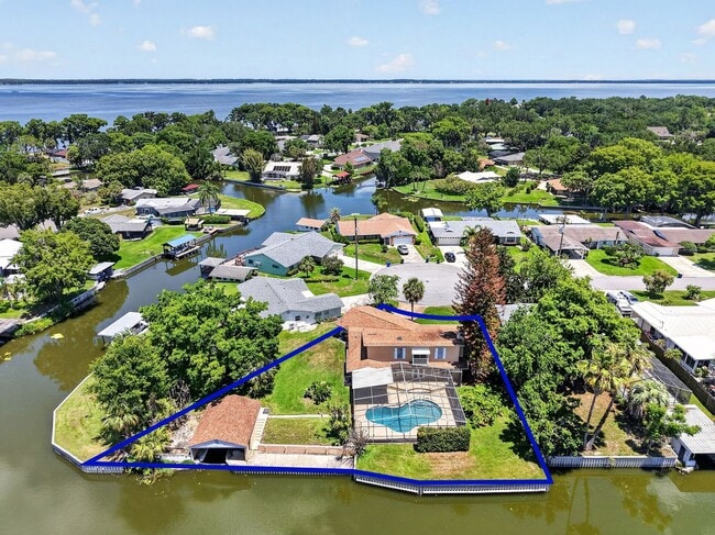 1627 Canal Ct