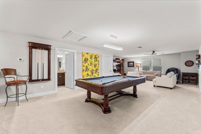 Building Photo - 225 Fox Trotter