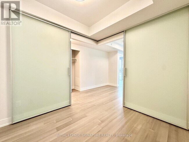 Photo - 664 Spadina Ave. Unité 604