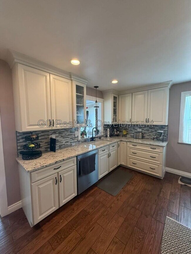 Photo - 6953 W Summerdale Ave
