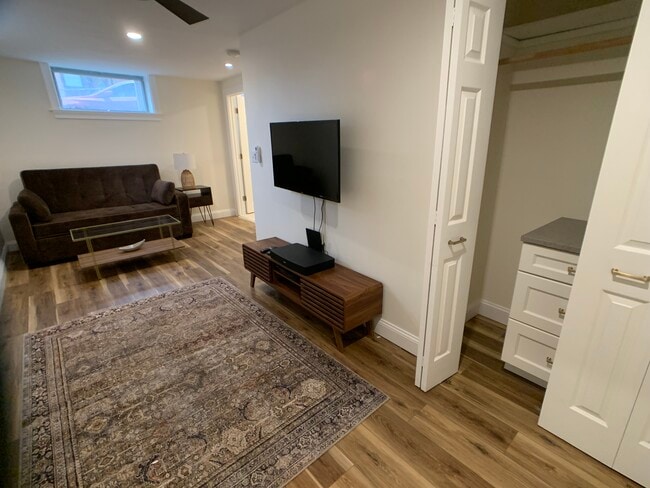 Photo - 165 Chiswick Rd