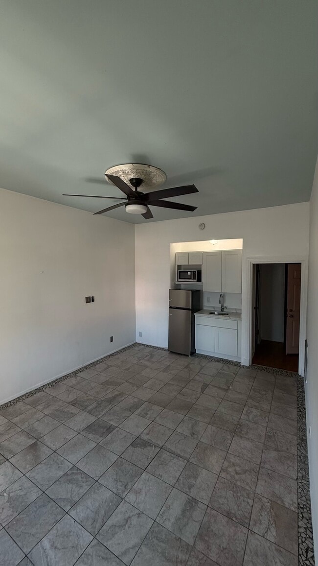 Photo - 3109 W 6th St Unit #8