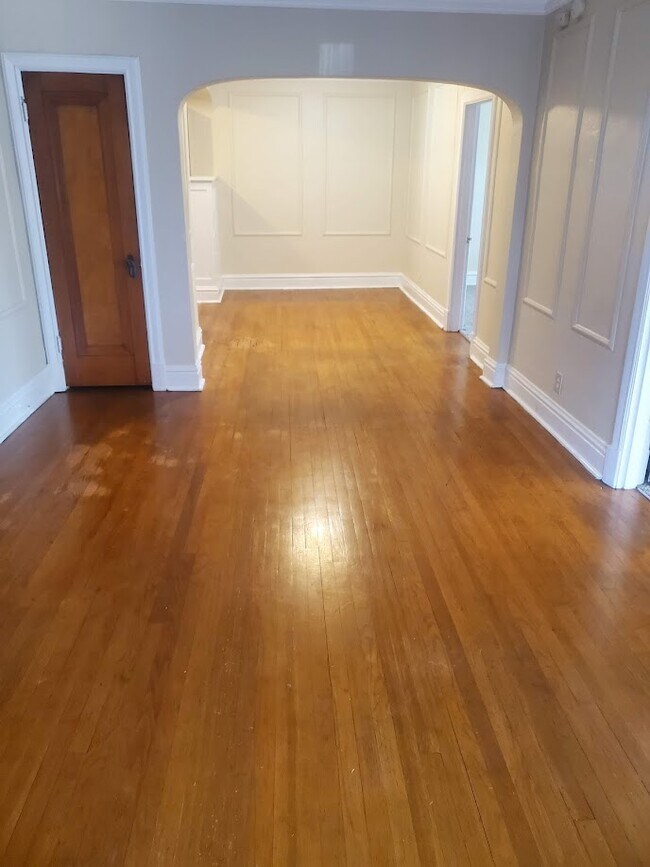 Living Rm - 7561 York Dr Unit 1S