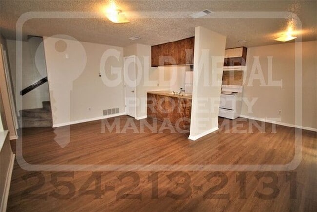 Photo - 3709 Hereford Ln