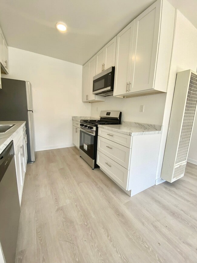 Building Photo - 1534 10th St Unit 7