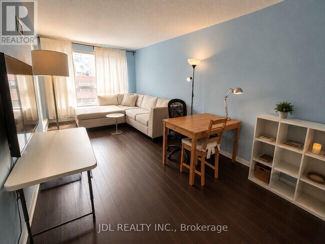 Photo - 887 Bay St. Unit 603