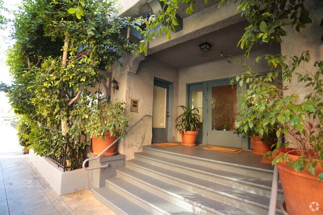 Photo - Centre City Apartments