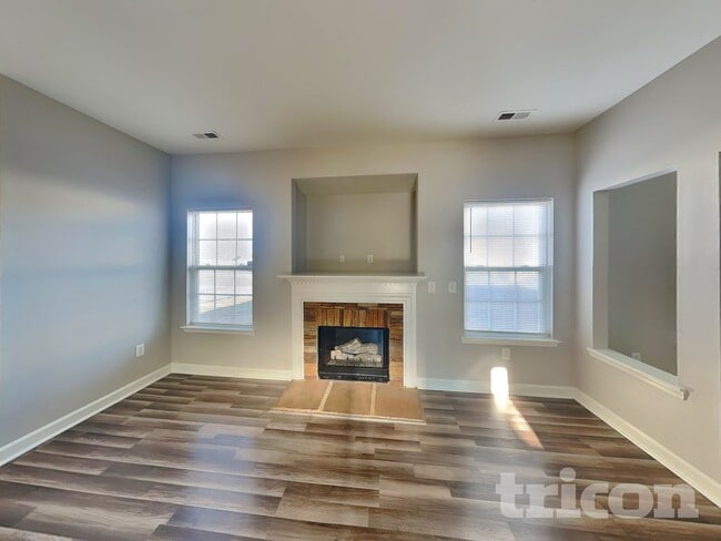 Photo - 8322 Knapp Ct