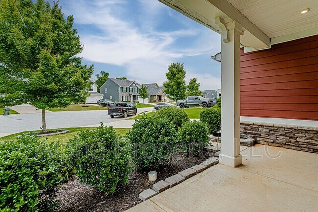 Photo - 921 St Elmos Ct