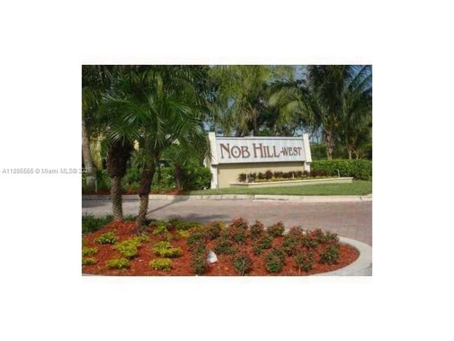 Building Photo - 10411 N Kendall Dr Unit B204