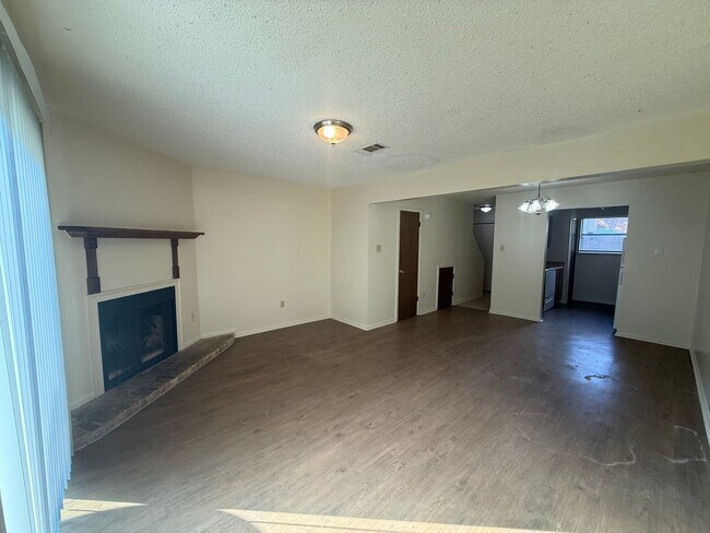 1322 Jasper Ave Unidad 1322-B