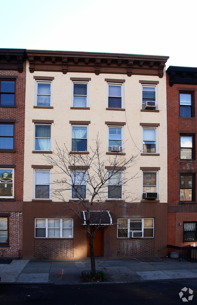 481 Hicks St