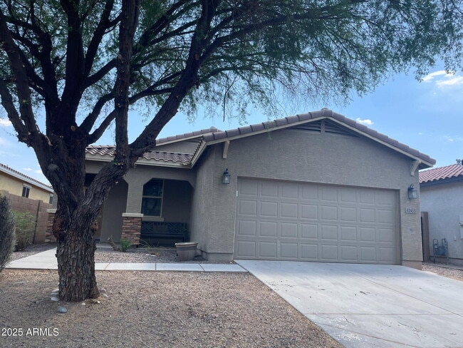 Building Photo - 42455 W Santa Fe St Rental