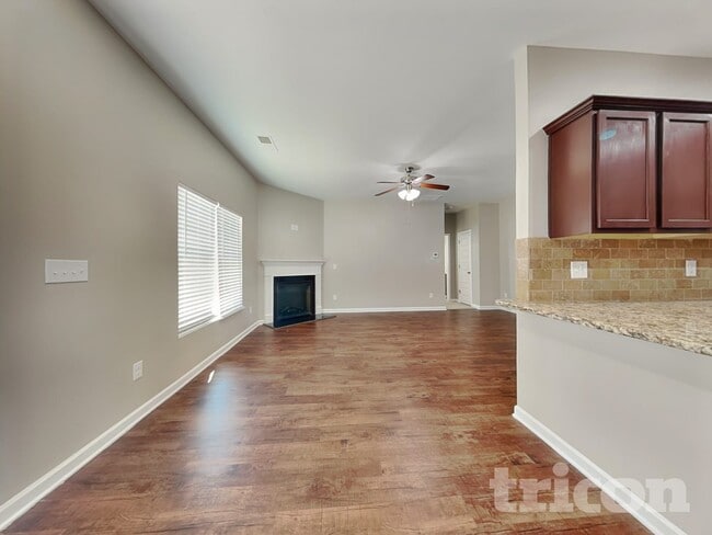 Photo - 196 Sims Ct