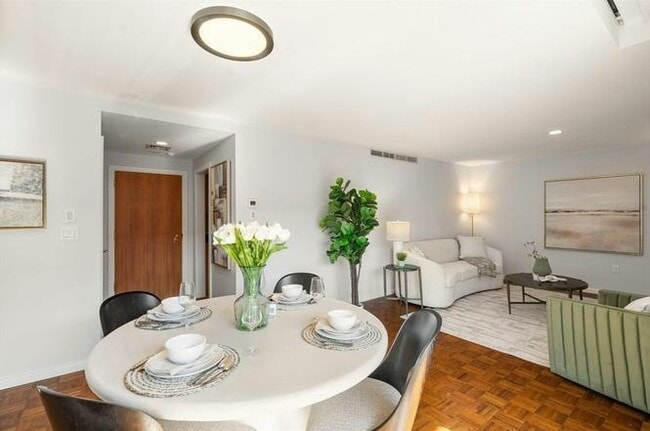 Photo - 130 Mt Auburn St Unit 406