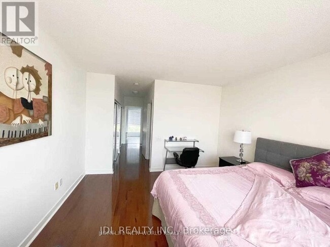 Photo - 25 Singer Ct