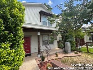 Building Photo - 607 Burleson St Rental