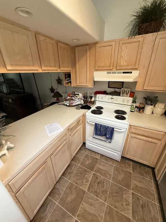 Photo - Conveniently Located 1 Bed/1.5 Bath Apartment - NE Bend Unidad 2