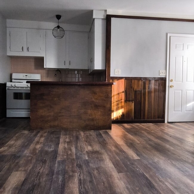 Photo - 212-218-218 Lowell St Unit 1E