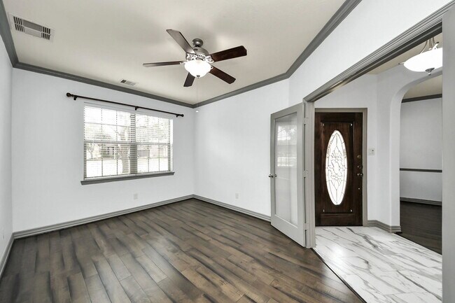 Photo - Lodge Vine Court, Sugar Land, TX 77479 - 2 BR 3.5 BA single-family home