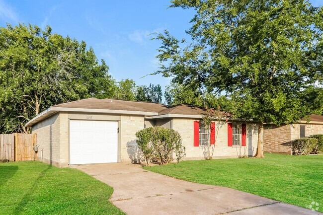 Building Photo - 12707 Glen Hollow Dr Rental