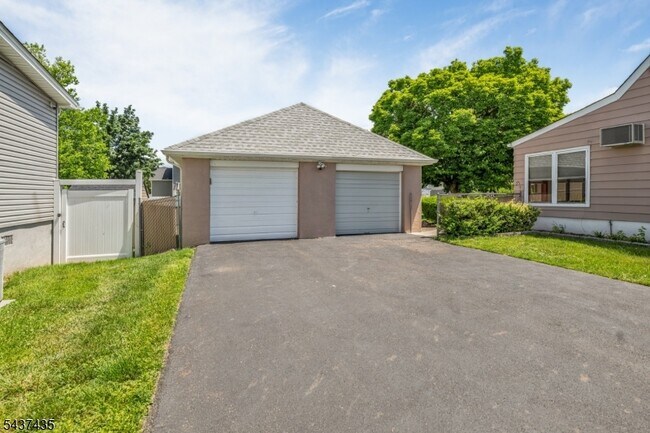 Photo - 203 Charlton Ave
