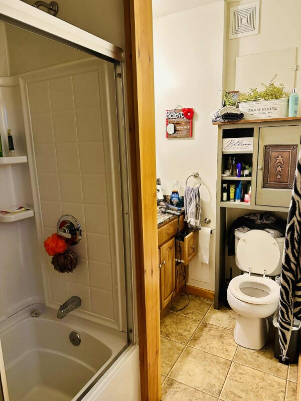 Photo - 160 N Main St Unidad 2