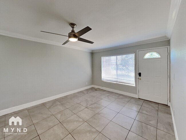 Photo - 4775 Seminole Dr Unit 108