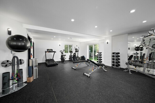 44-3420 McLeod Rd (2) - Edgemont