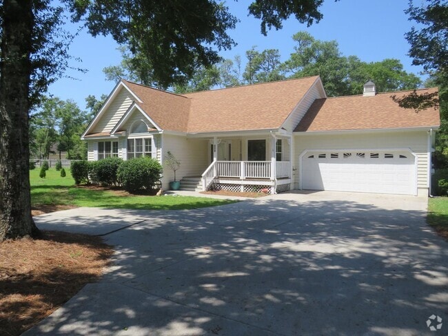 Building Photo - 130 Magen's Way Cedar Point, NC 28584 Rental