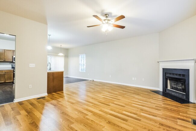 705 Marjam Ln