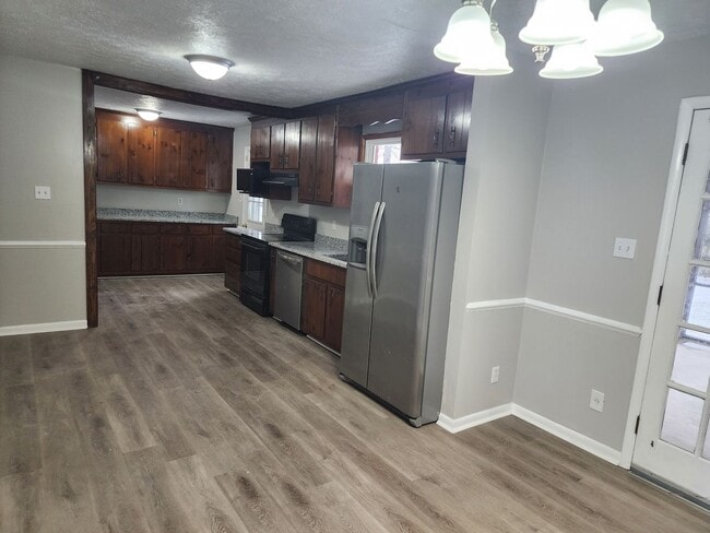 Photo - 3 Bedroom 2 Bath Brick Rancher in Mechanicsville!