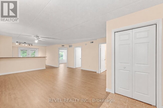 Photo - 1441 Walkers Line Unit 105