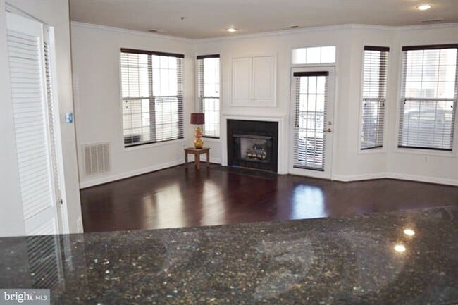 Photo - When luxury living, convenience and affordability converge the result is magical! Amazing location!