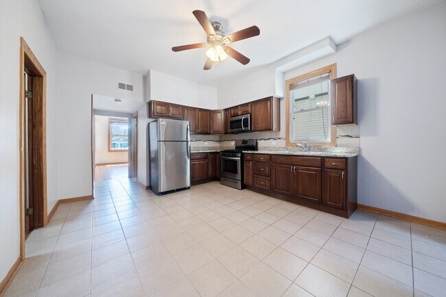 Photo - 3934 N Francisco Ave Unidad 1