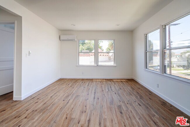 Photo - 930 E Lexington Dr Unit 3